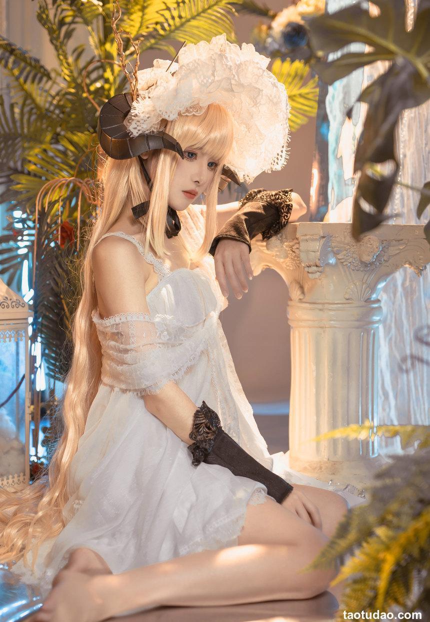 腥味猫罐 - 夜莺 [15P-90MB]