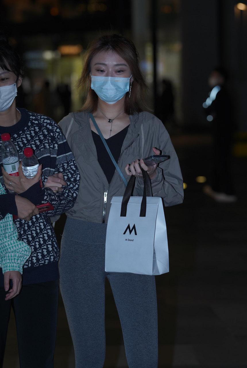 都市丽人极品瑜伽裤美女【30P-516MB】