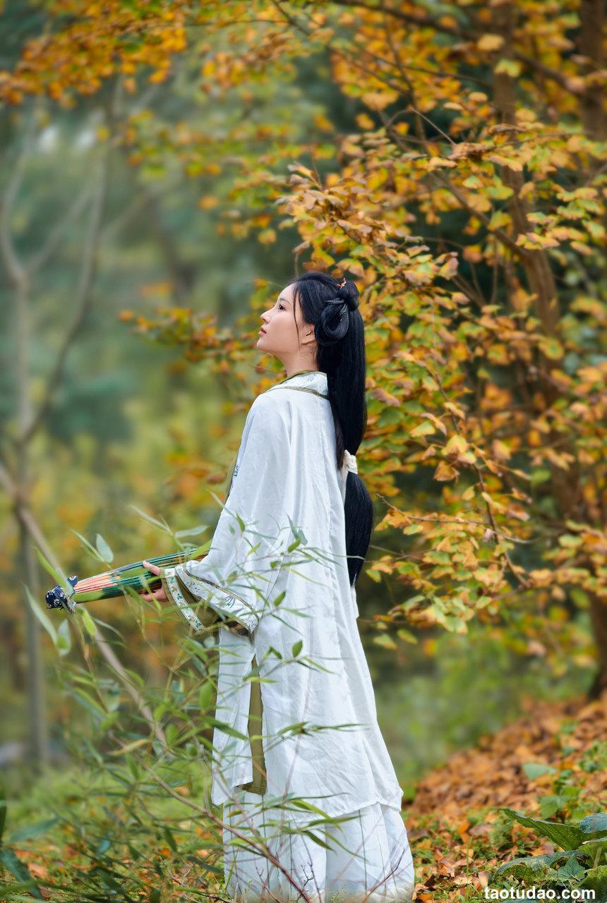 年年Nnian 秋兮 [21P-187MB]