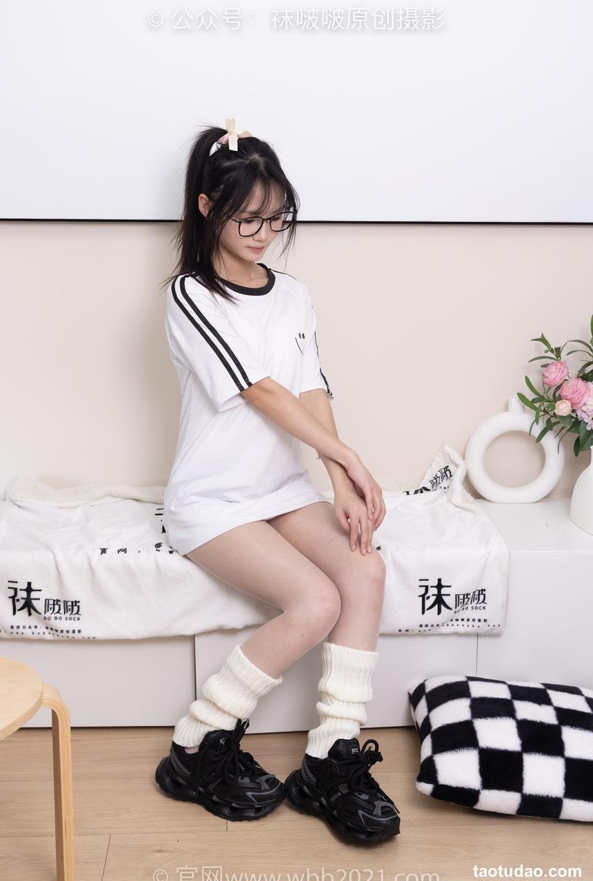 [BoBoSocks袜啵啵]NO.376 甜甜圈-运动鞋、堆堆袜套、白丝[150P+1V／5.54GB]