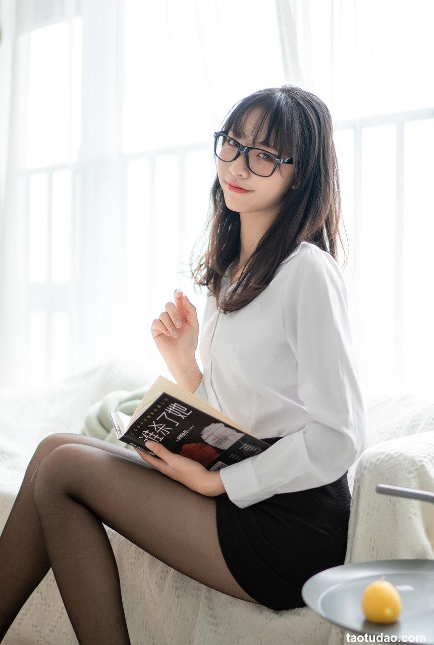 西瓜少女 - 黑丝百合 [54P-419MB]