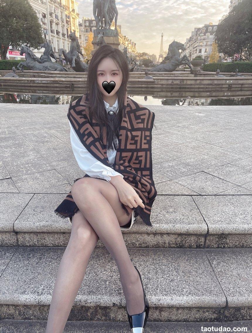 软妹小九九[July芝岚] - 灰丝户外 [48P-222MB]