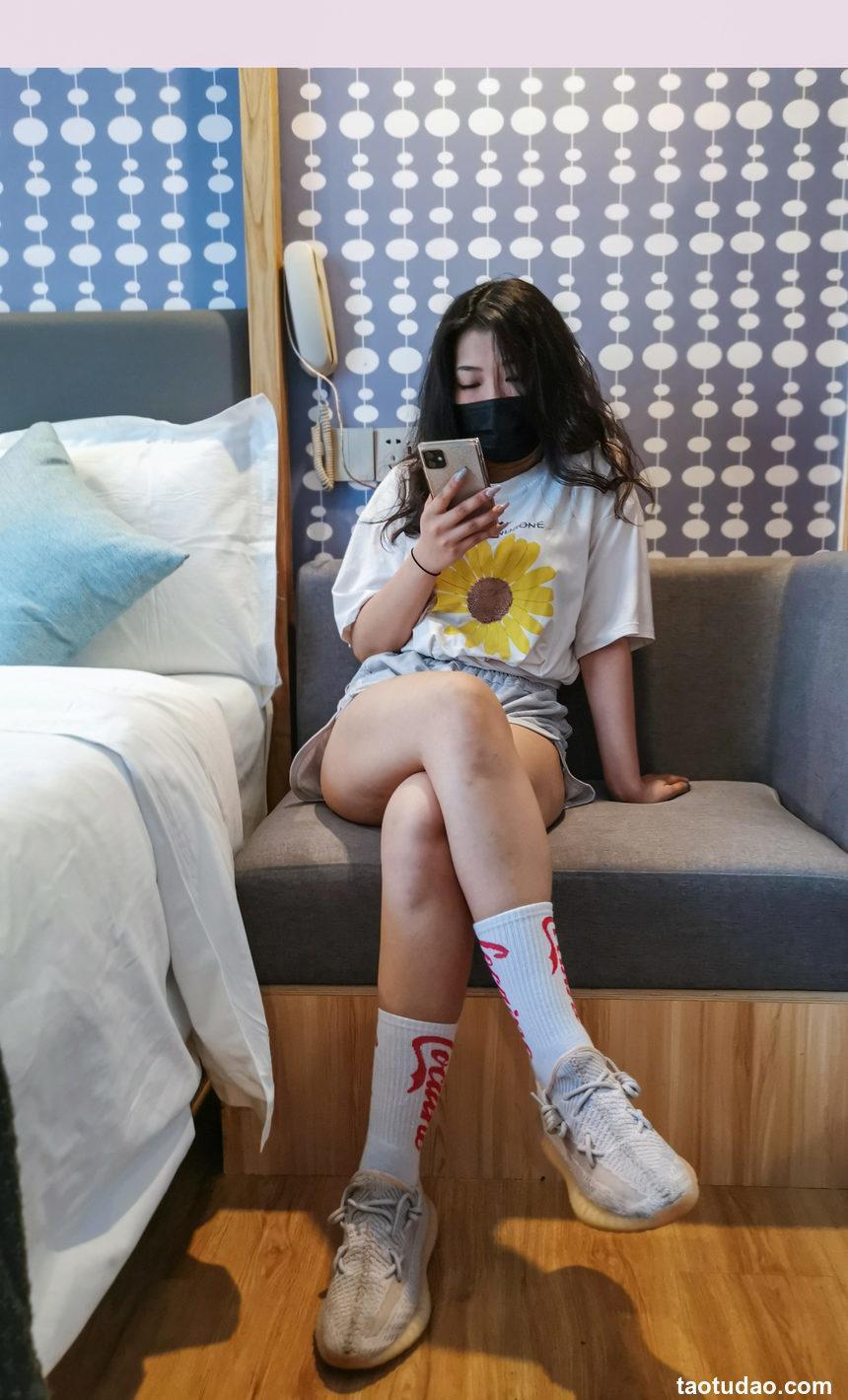 鱼鱼足影 NO.007 - 莹莹[191P／394MB]