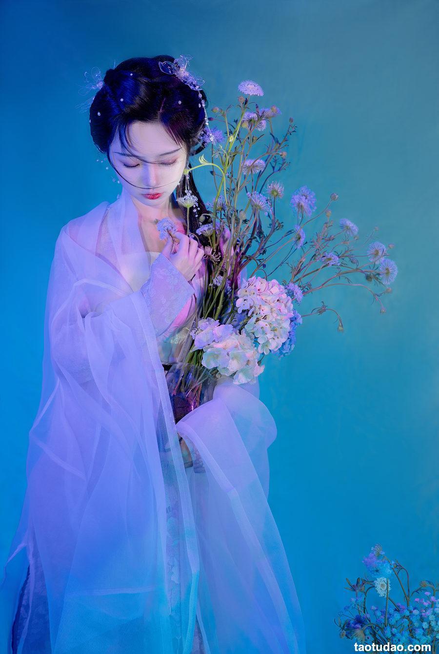 怀里猫ovo - NO.02 她是那一抹蓝 [22P-245MB]