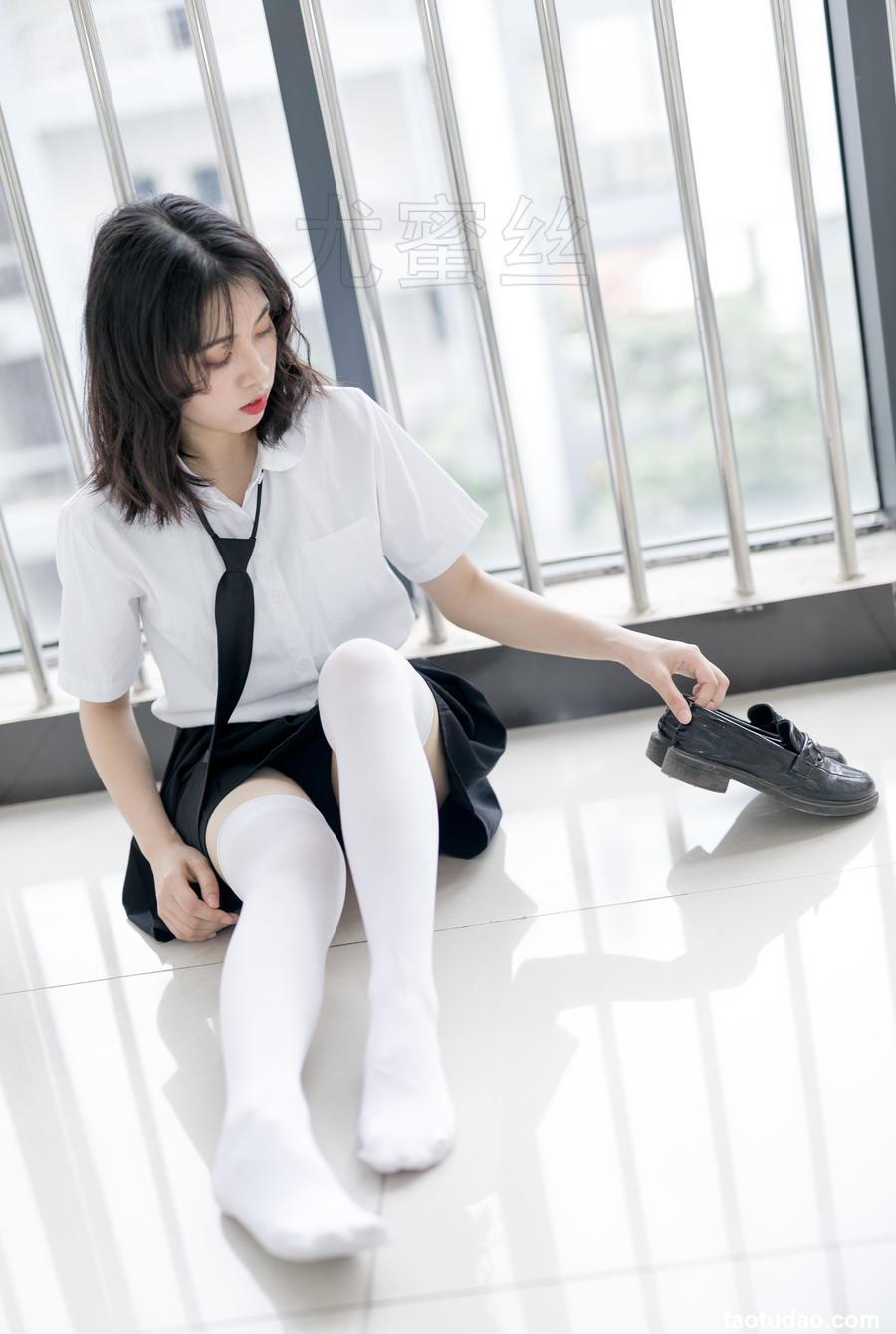 [尤蜜丝]穿搭写真 NO.005[89P／69MB]