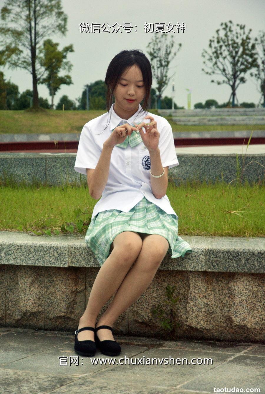 初夏女神 NO.074 情情 绿色JK套[72P+1V／5.02GB]