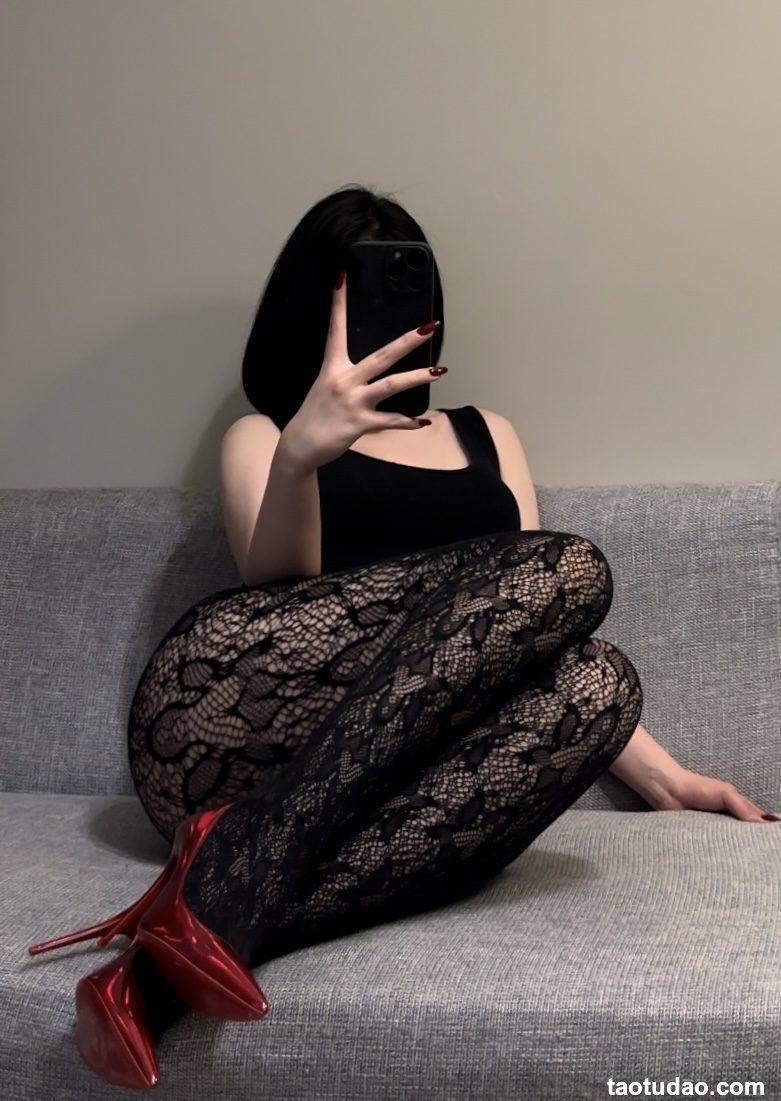 保守的二舅妈 - 欲望蕾丝 [15P-5MB]