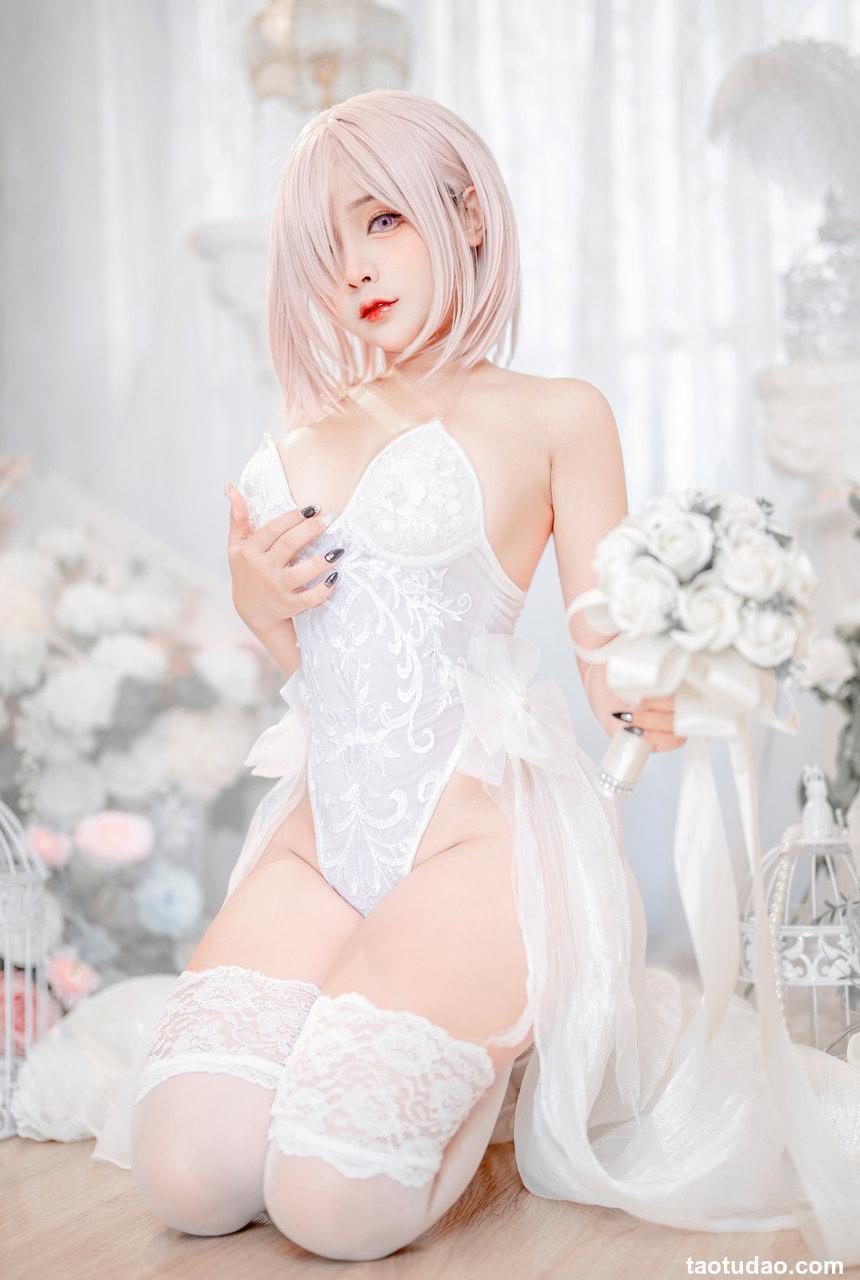 Sayo Momo - NO.23 Mashu white lingerie body oil [57P+8V-327MB]