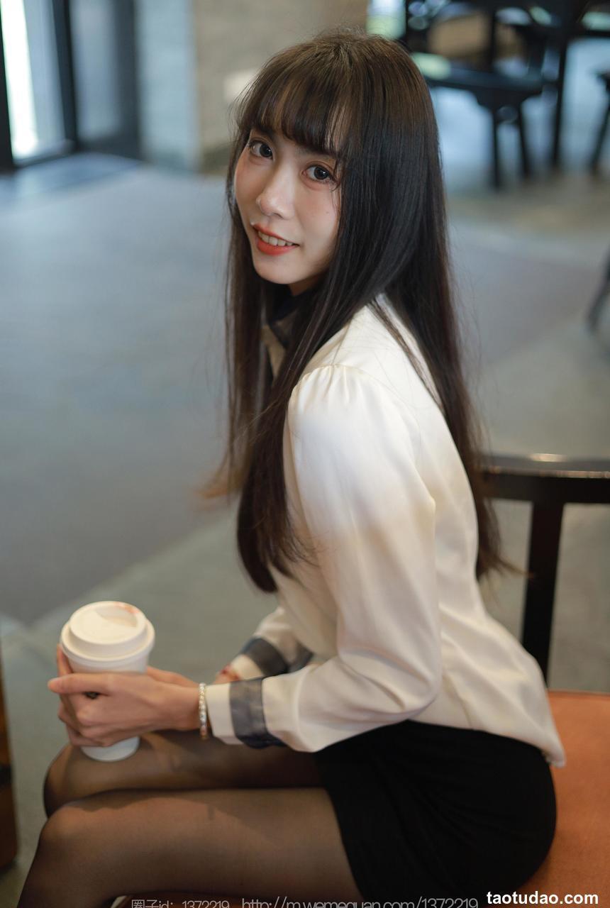 [IESS异思趣向] 2023.02.14 丝享家 1361 团团《美腿下午茶》[93P-100.3M]