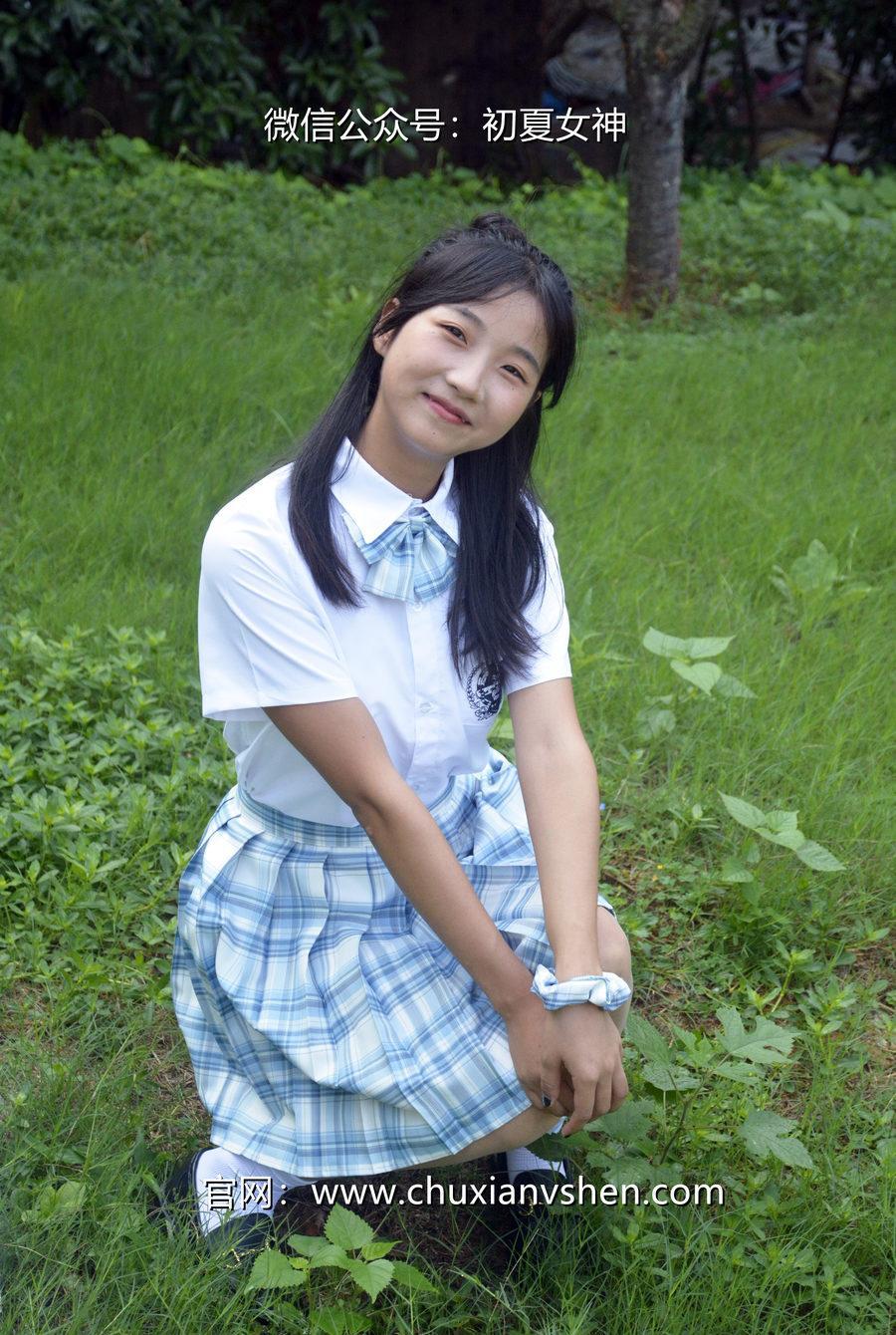 初夏女神 NO.081 点点 我的JK装[140P+1V／5.68GB]