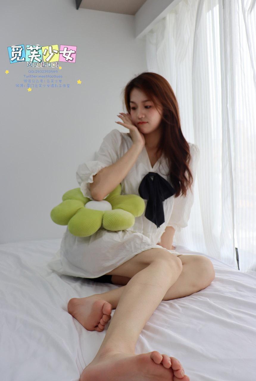 [觅芙少女]NO.012 小家碧王发及腰，情窦初开样妖烧 [132P+1V-3.32G]