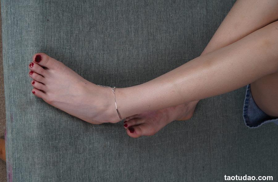 Pary摄影 NO.102 大美女秀婷展示36码小嫩脚[101P／1.07GB]