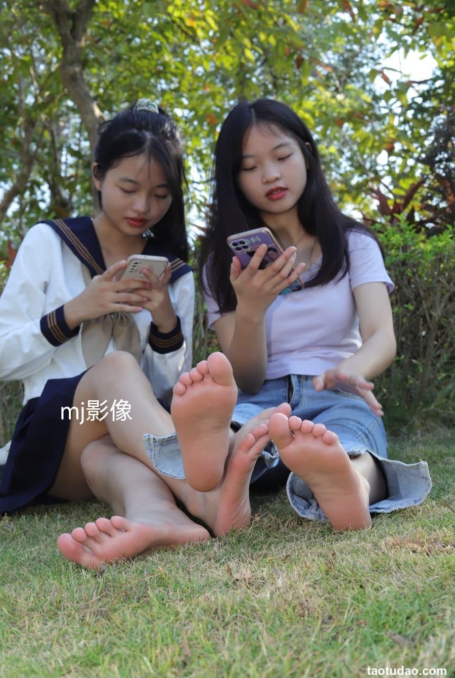 Pary摄影 NO.063 诗诗与小然户外展示原味嫩脚丫[100P／0.99GB]