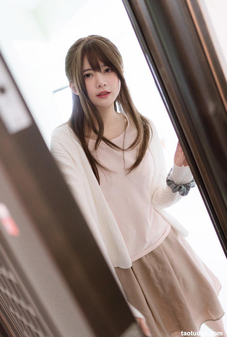 眼酱大魔王  — 人妻丝袜红茶[56P-991MB]