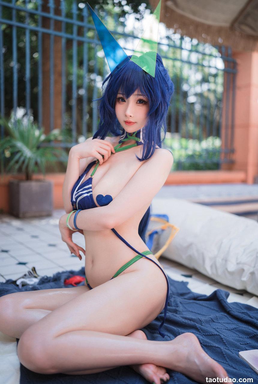 rioko凉凉子(肉扣热热子) – 碧蓝航线 花园 [40P+1V-680MB]