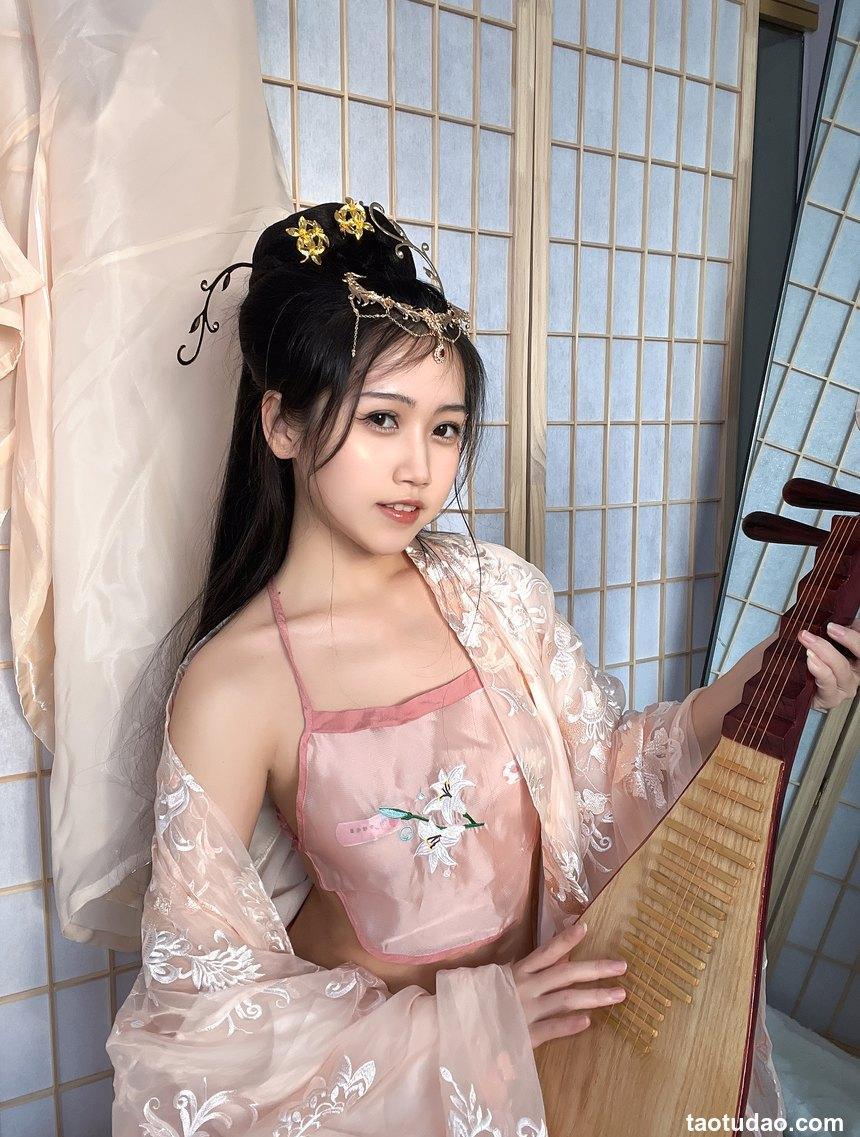 不呆猫 - 古风温泉人妻 [56P+1V-1.89GB]