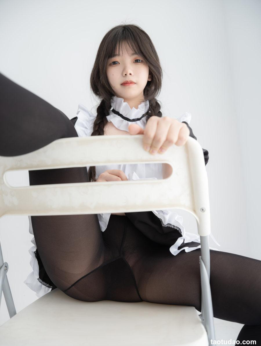 紧急企划 内部007 R17 奶昔黑丝女仆 无水印原版 [50P+1V-2.18GB]