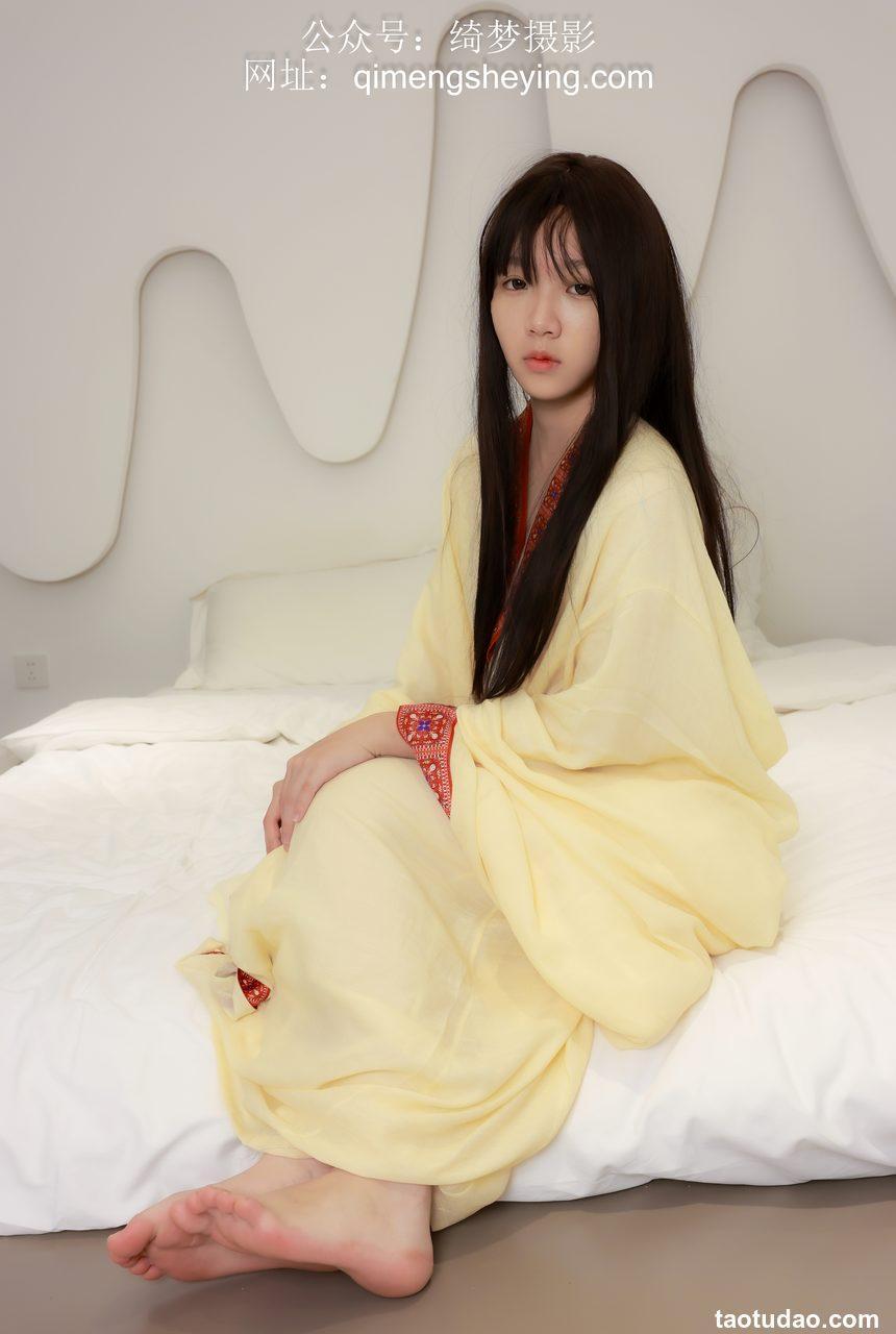 [绮梦摄影] 2024.10.23 NO.061 佳怡 珍藏无修无水印版 [185P+1V-8.7G]