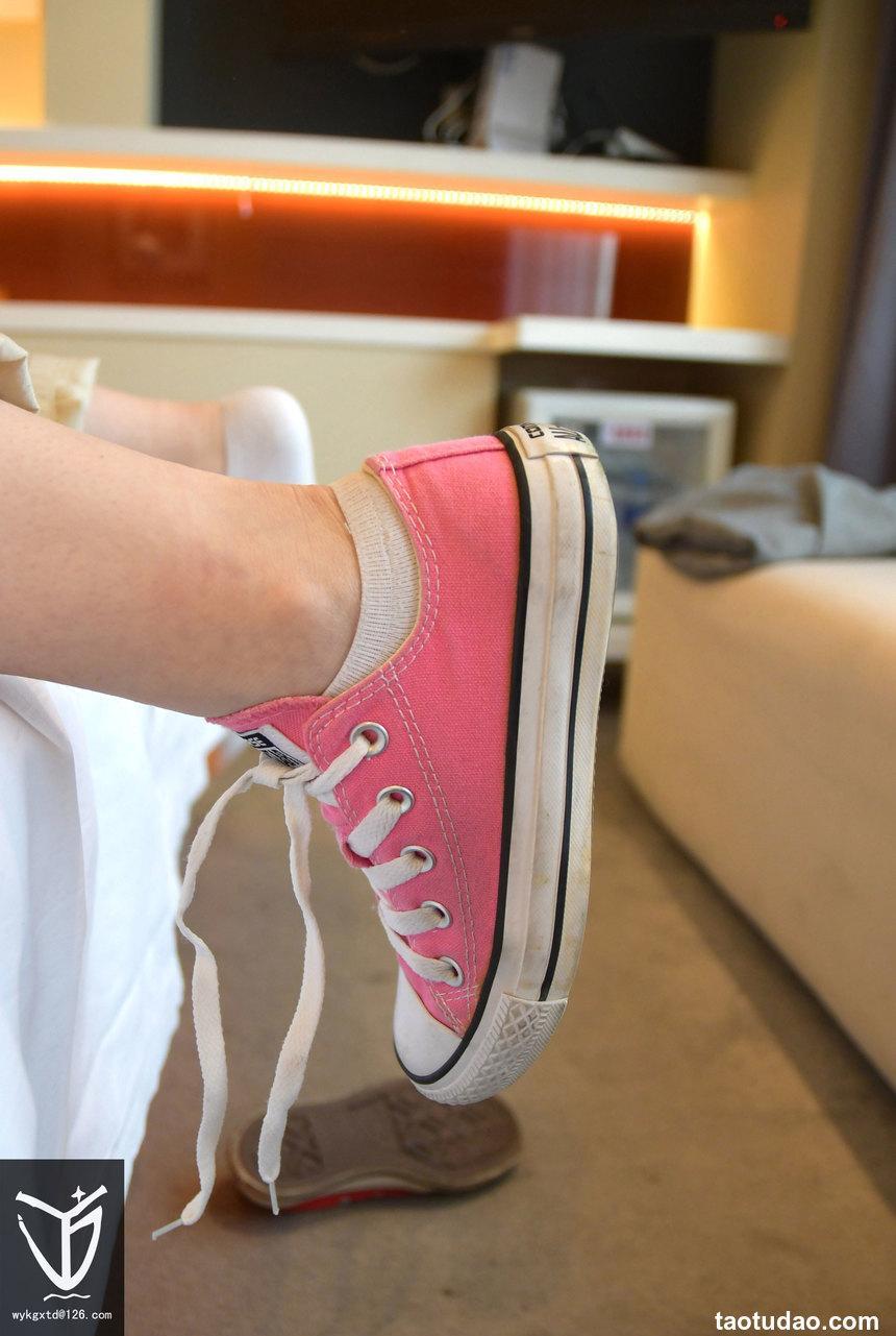 [YJ街拍]015 高冷女孩的粉匡威[151P-101MB]