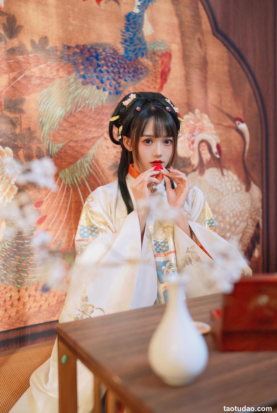 兔子Zzz不吃胡萝卜 - NO.130 小轩窗，正梳妆 [38P-434MB]