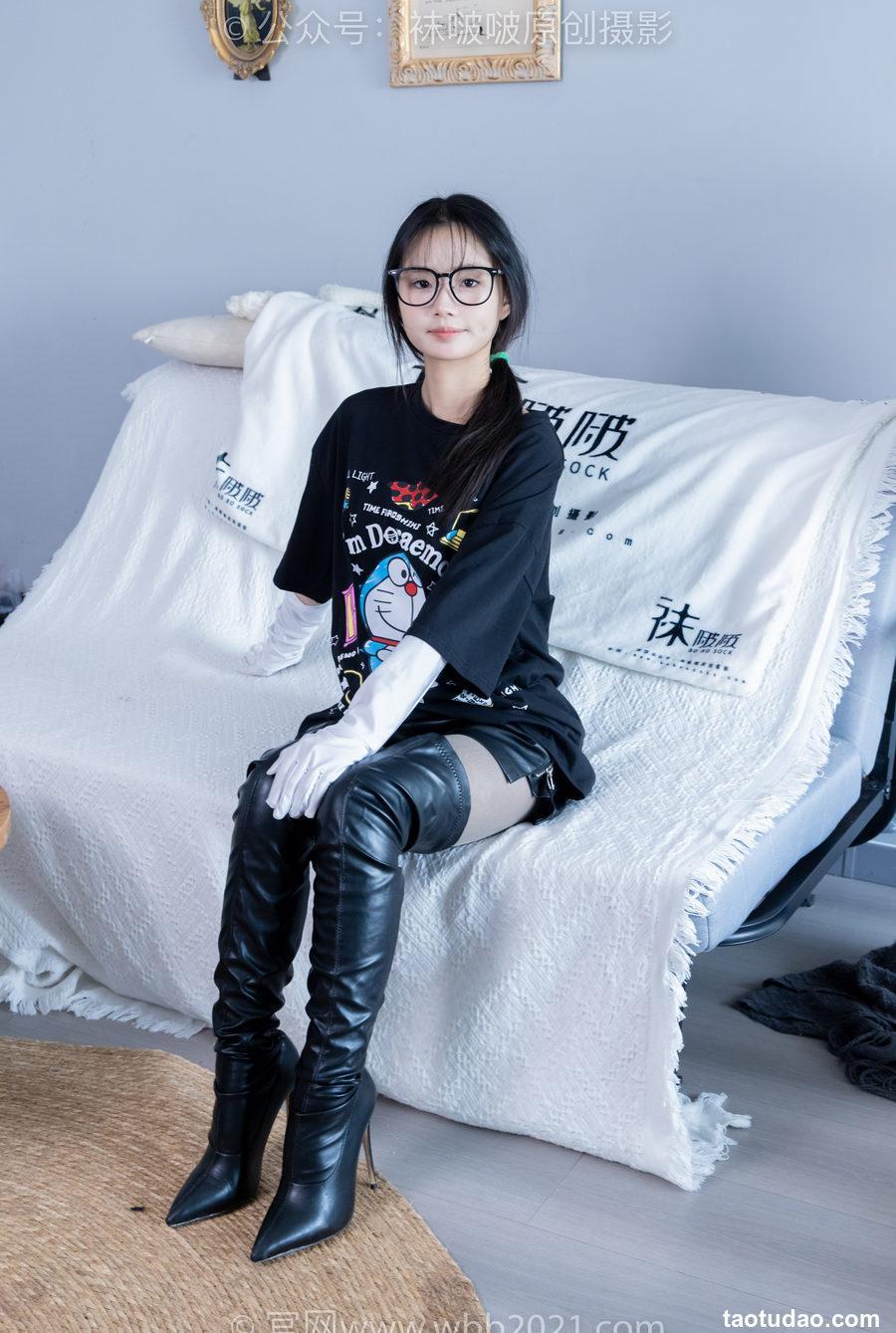 [BoBoSocks袜啵啵]NO.343 甜甜圈-高跟长靴、黑丝打底、肉丝[150P+1V／6.32GB]