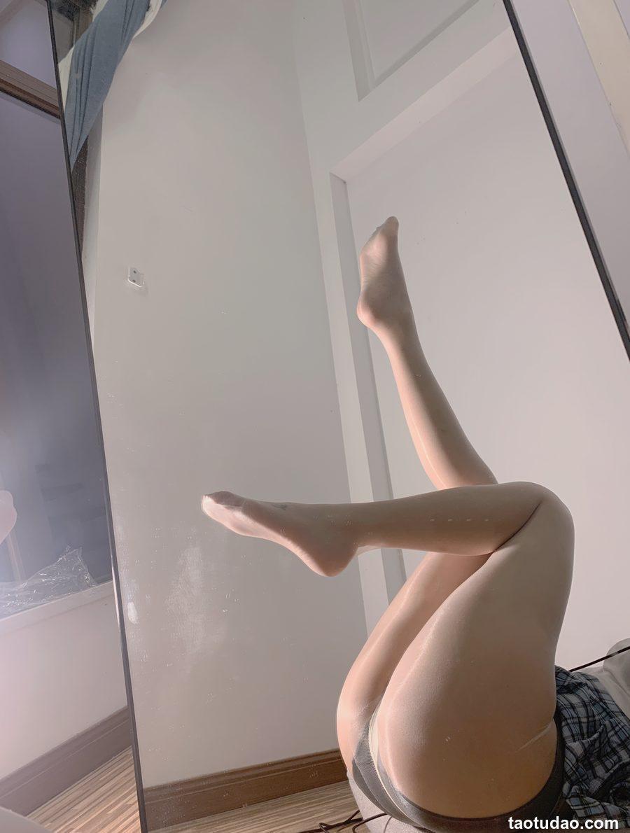 陈佩奇yyyy - 油亮肉腿 [23P-37MB]