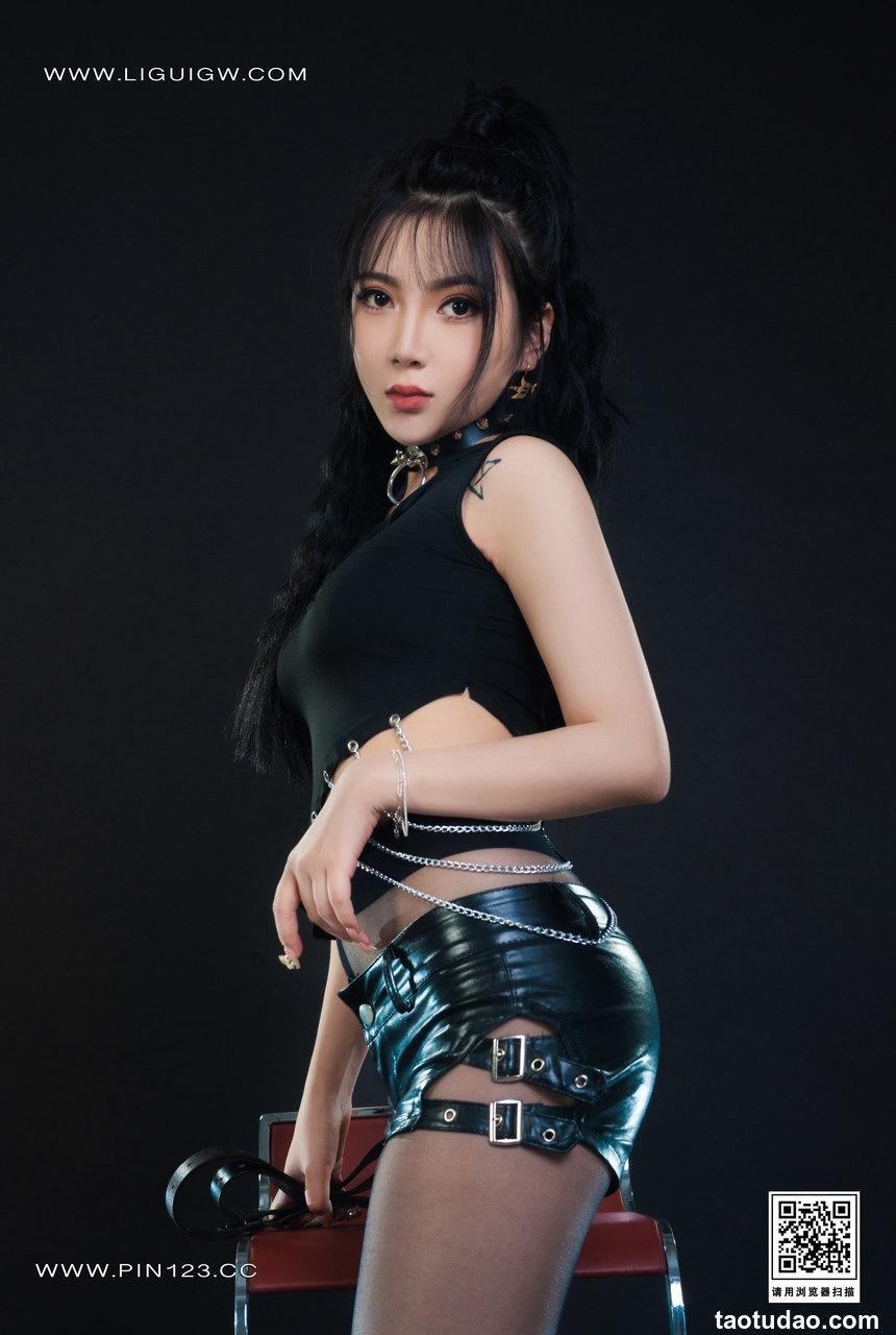 [Ligui丽柜] 2023.08.18 《撕袜四马》小七 [69+1P-58M]