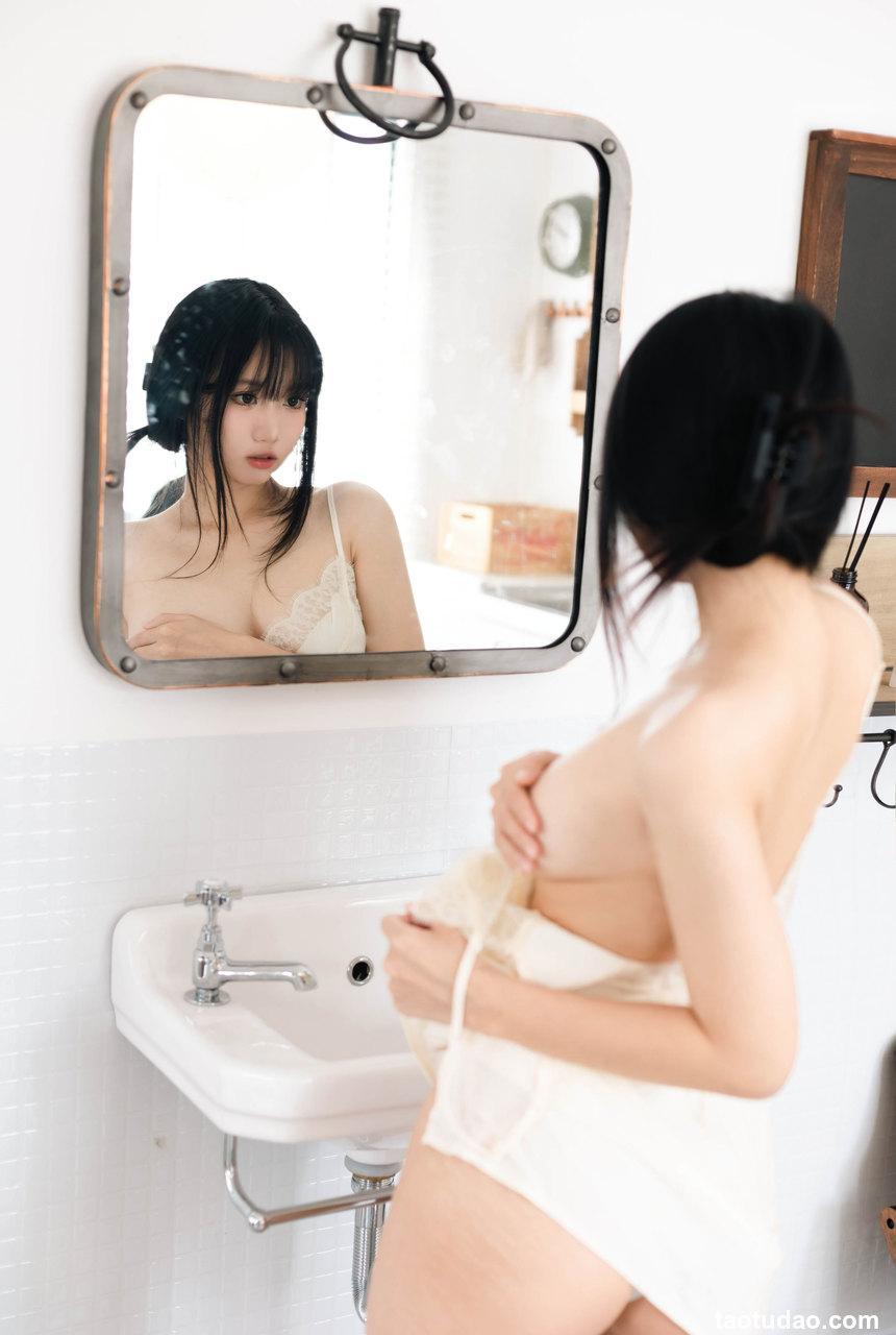 柒柒要乖哦 -  半糖下午茶 [30P-164MB]