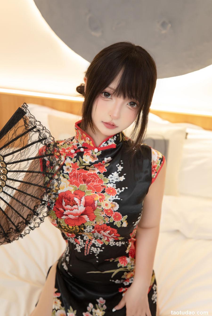 神楽坂真冬 - NO.157 古典旗袍 [75P+2V-251MB]