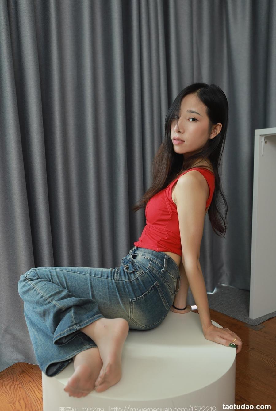 [IESS异思趣向] 2023.08.11 丝享家 1504 美子《牛仔裤里丝》[85P-86.7M]