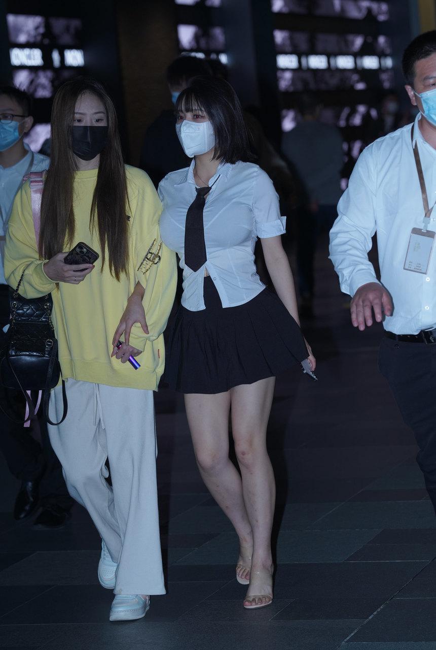 都市丽人修长美腿闺蜜【203P-2.97G】