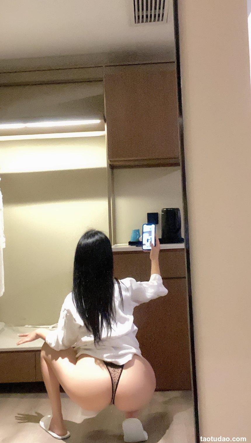 俏妞qiaoniuTT - 可以夹住牙刷 [10P+1V-65MB]