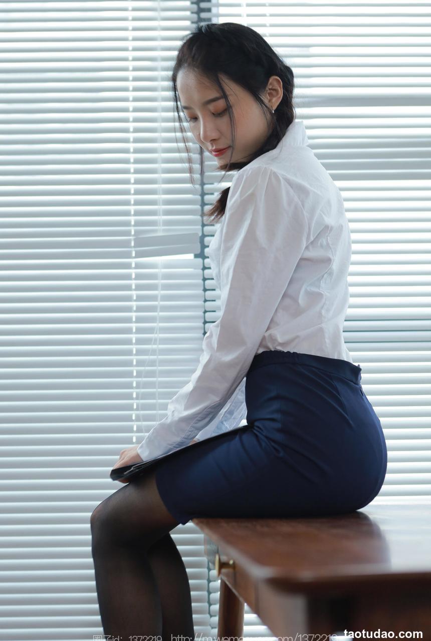 [IESS异思趣向] 2023.07.07 丝享家 1474 婉萍《蓝裙OL》[86P-90M]