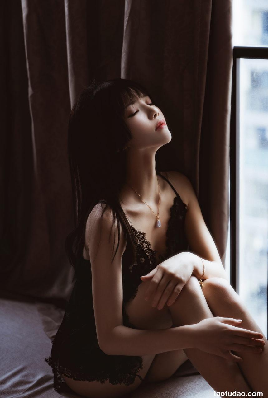 桜桃喵  - 黑 [21P-163MB]