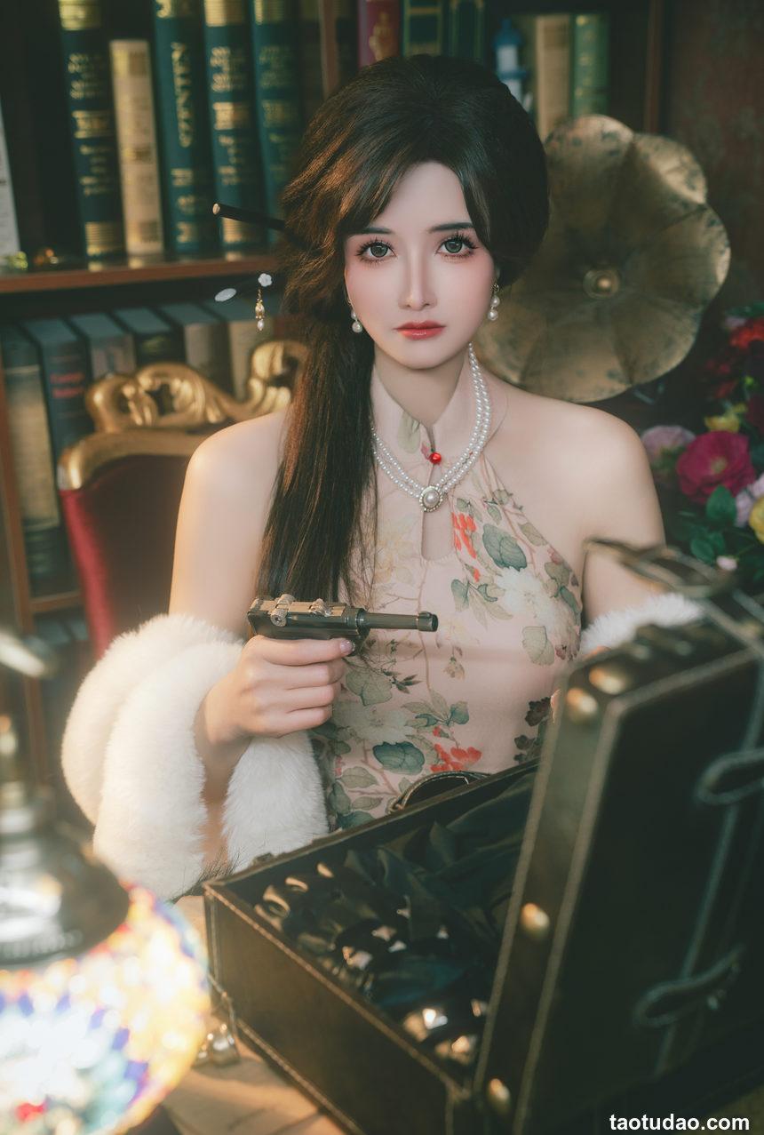 鹿八岁-特工的堕落前篇+剧情版[92P+1V-1.38G]