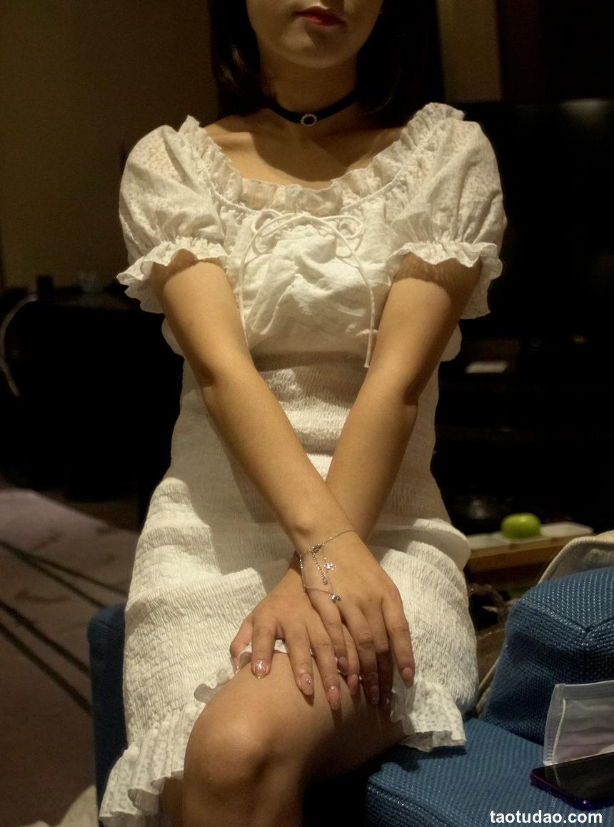 鱼鱼足影 NO.034 - 叶心四季酒店[70P／229MB]