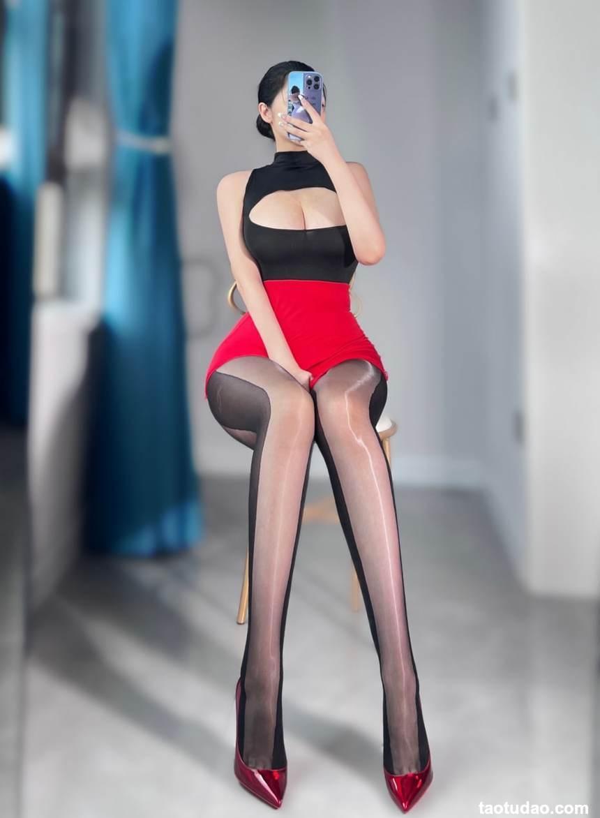 120斤的小王同学 - 仅有乳贴的秘书 [54P+2V-443MB]