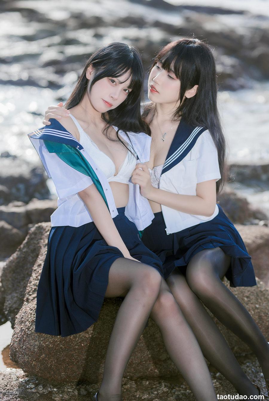 不呆猫&三無人型 - 水手服百合黑丝 [51P+1V-1.02G]