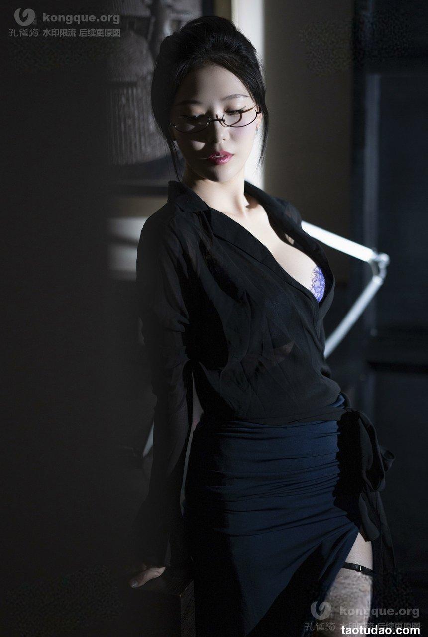 抖娘-利世 –  秘书眼镜娘[76P-1V-1.49G]