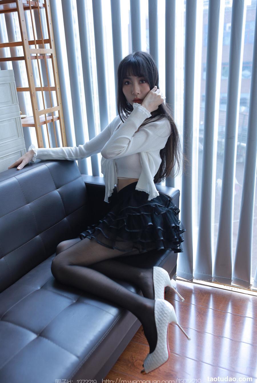 [IESS异思趣向] 2023.09.10 丝享家 1529 团团《美妙后竖线》[81P-93M]