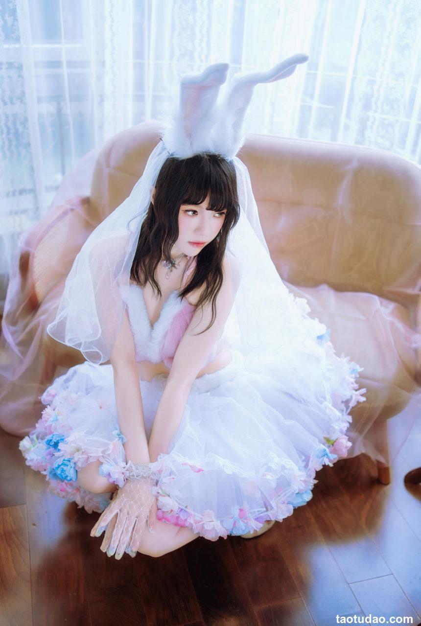 桜桃喵 - 花嫁兔 [54P+2V-2.20GB]