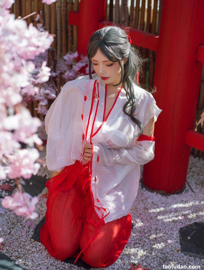 秋和柯基 -  汤池巫女 [35P+1V-711MB]