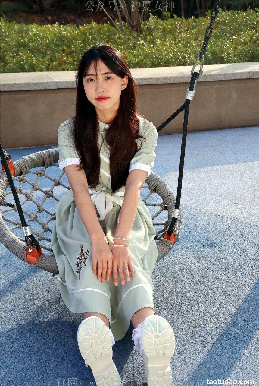 初夏女神 NO.002 雪糕 法式复古连衣裙搭36码白皮鞋[102P+1V-6.32GB]