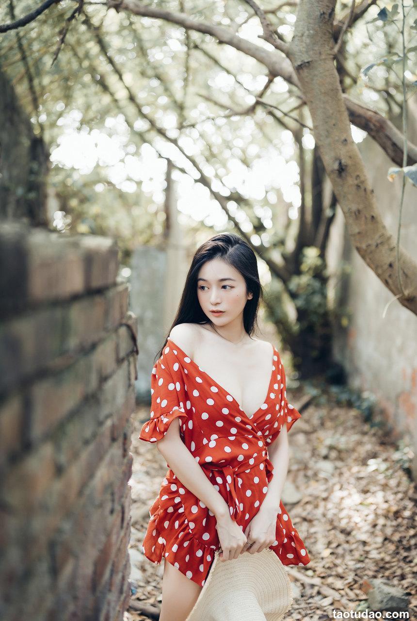 辰辰 野外初体验 [115P-337MB]