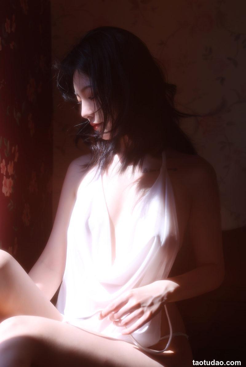 桃良阿宅 椿也 [42P-70MB]