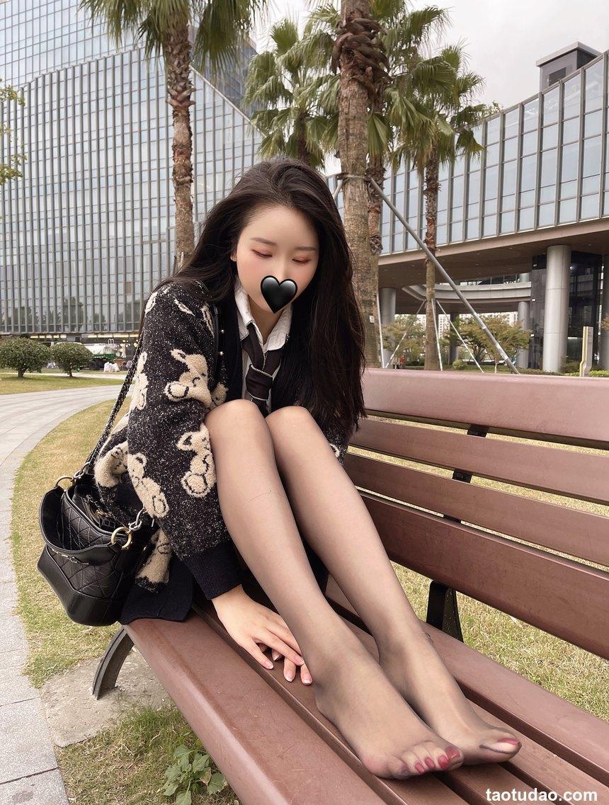 July芝岚 - 毛衣风采[56P-278MB]