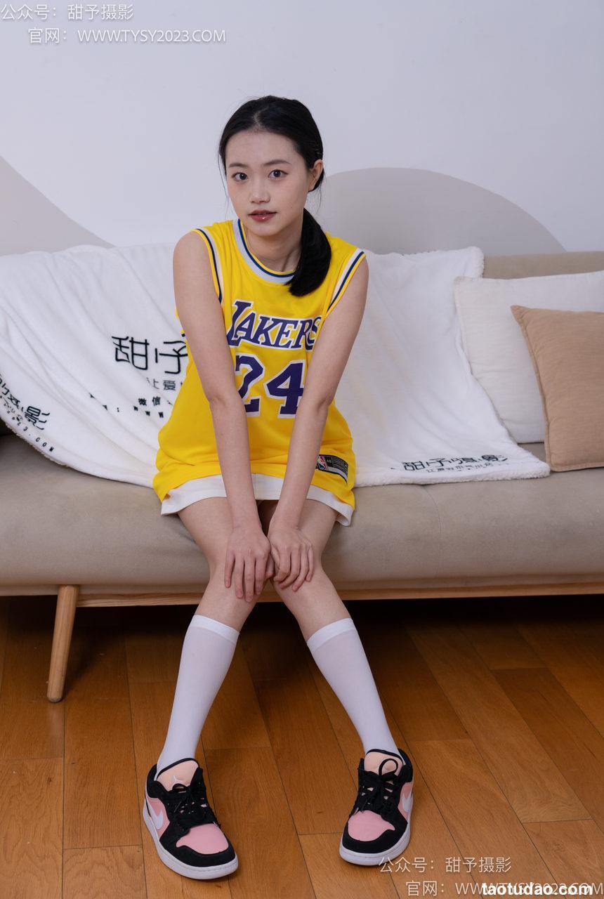 甜予摄影 NO.021 齐齐-两双AJ、过膝白丝、裸足[177P+2V／11.5GB]