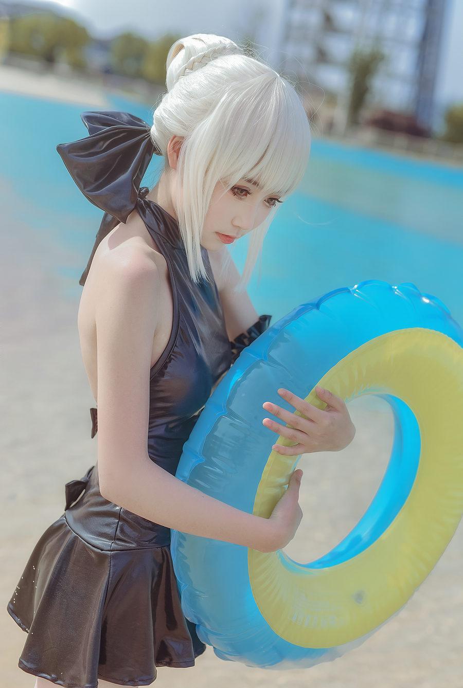 腐团儿 NO.002 黑saber泳装_第二弹阿尔托莉雅alter [12P-115MB]