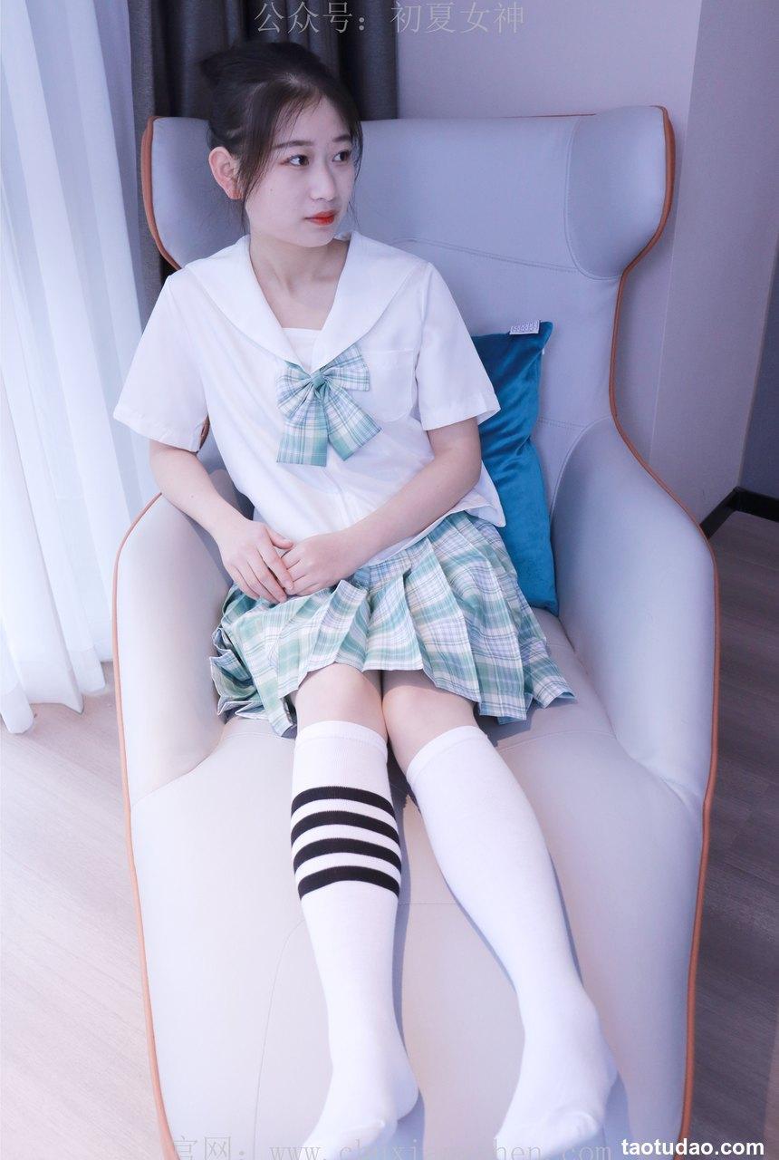 初夏女神 NO.013 念念 常规S码绿色JK套搭配小白鞋[126P+1V／5.82GB]