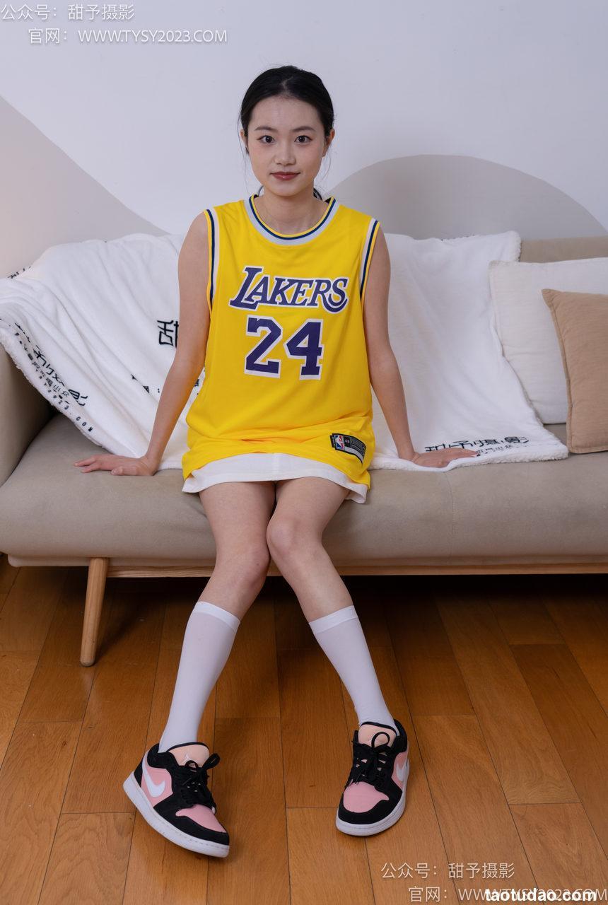 甜予摄影 NO.021 齐齐-两双AJ、过膝白丝、裸足[177P+2V／11.5GB]